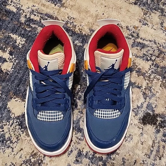 Jordan 4.5 y sneakers retro messy room